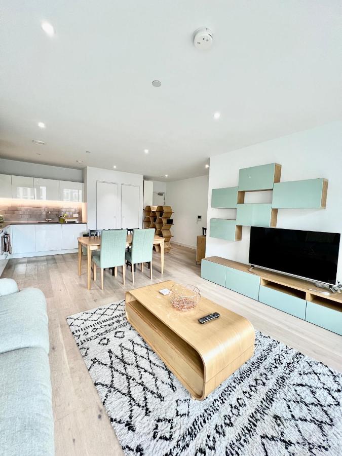 Luxury 2 Bedroom 2 Bathroom Apartment - London City Airport Exterior foto